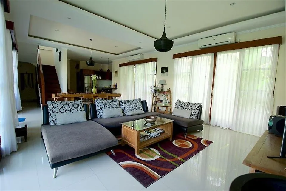 Villa Aurikari Legian