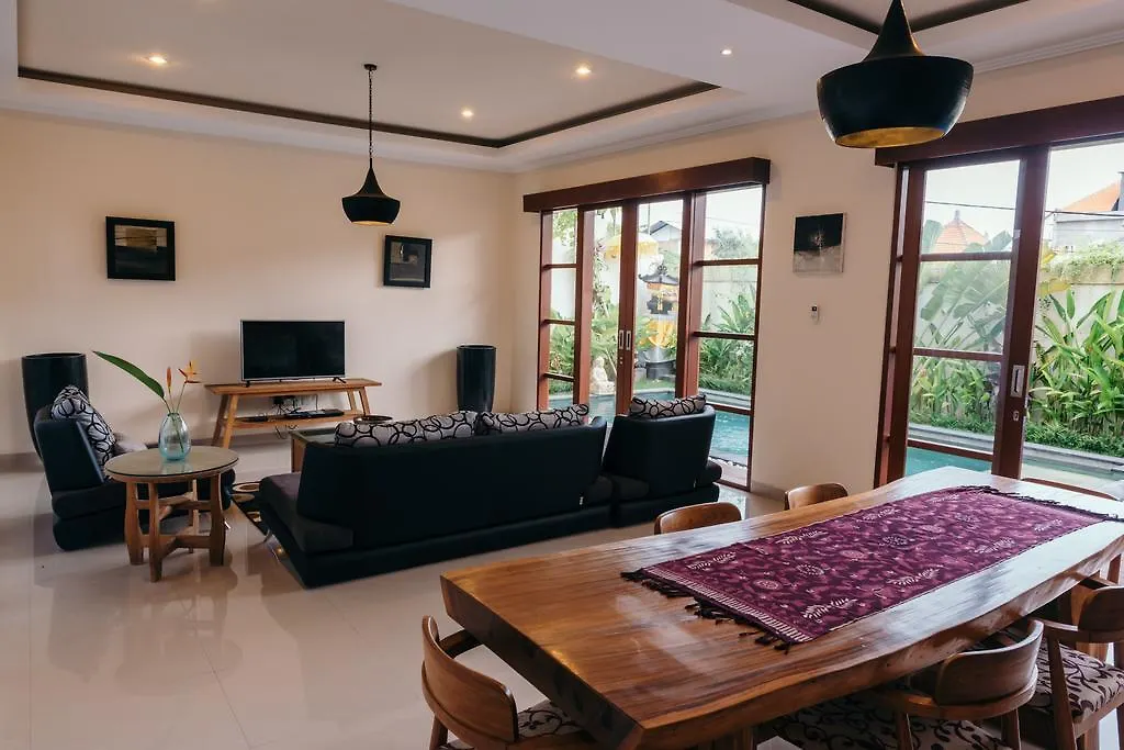 Villa Aurikari Legian  Legian (Bali)